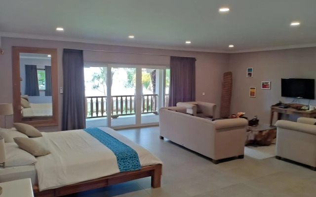 Coconut Lodge