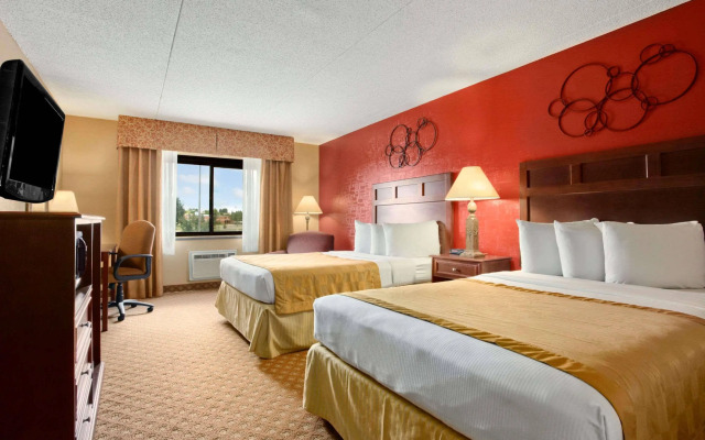 Roosevelt Grand Dakota, SureStay Collection by Best Western