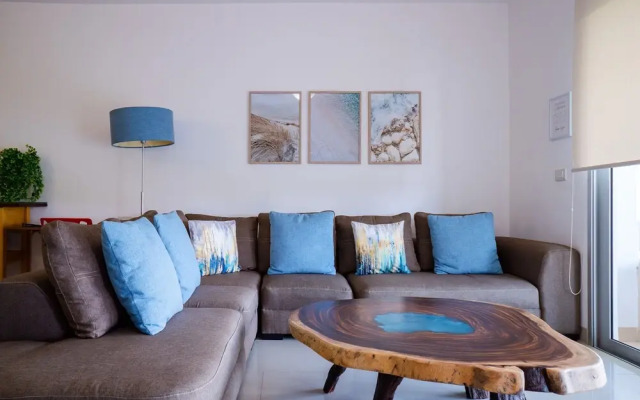Mareazul 2 Bedroom Condo