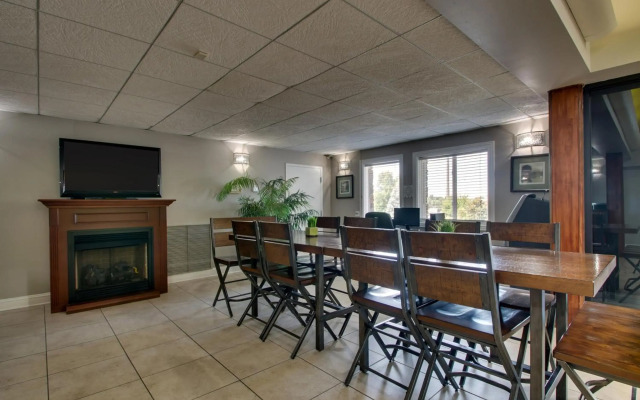 Greenfield Inn and Suites Elizabethtown, KY I65 Exit 94