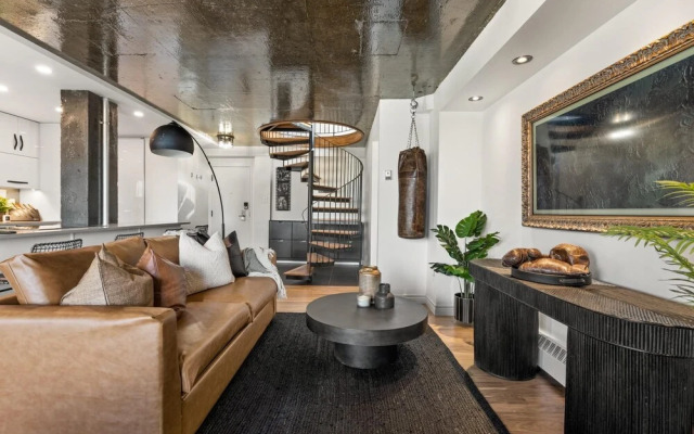 The Lost No Service Fees Penthouse Hot Tub