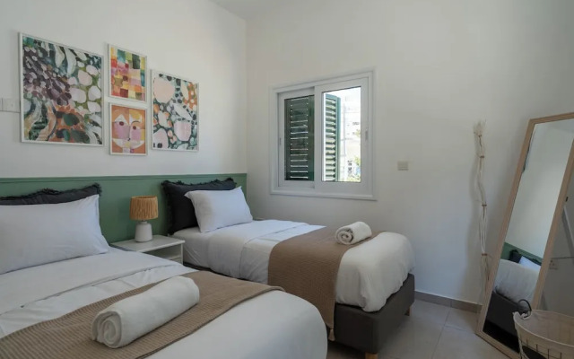 Arty Haven Spacious 3BR House in Larnaca