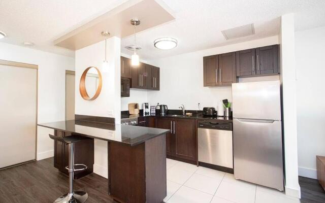 One Bedroom Unit With in Suite Laundry and Parking