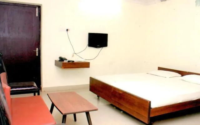 Aakash Hotel