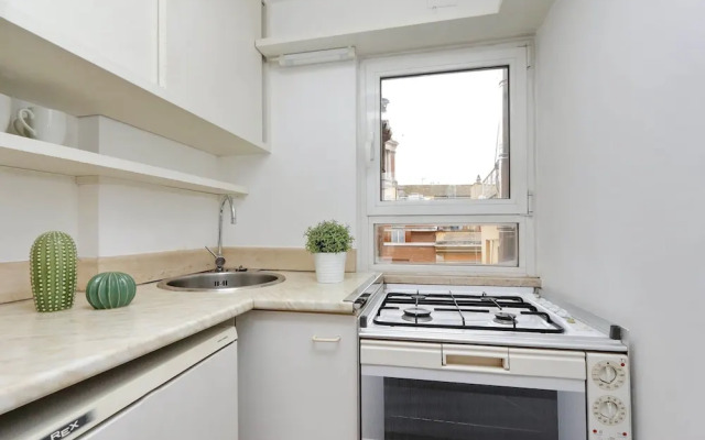 Borghese Apartment - My Extra Home