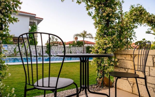 Cemal Alaçatı Hotel