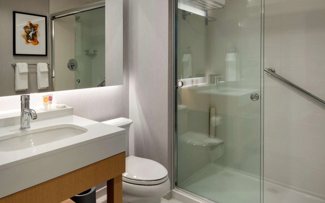 Hyatt Place Boston/Seaport District