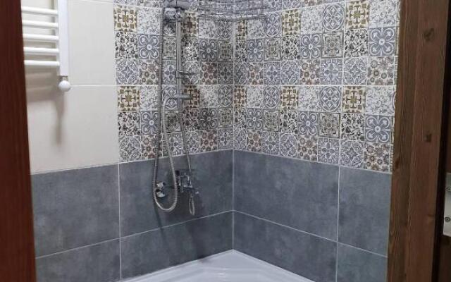 Lap House Private House