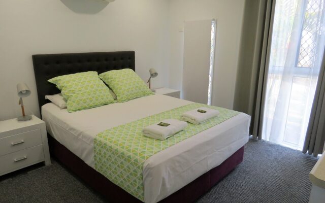 The Shores Holiday Apartments