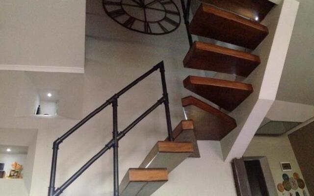 Penthouse Apt On Giorgi Mirotadze