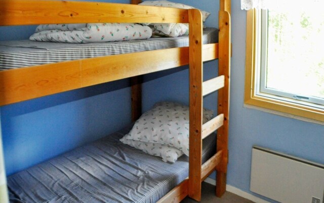 6 Person Holiday Home in Sunne