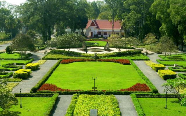 Raffles Grand Hotel d'Angkor