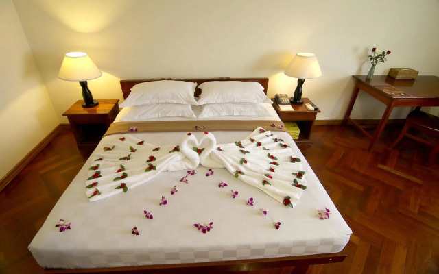 Shwe Htee Hotel