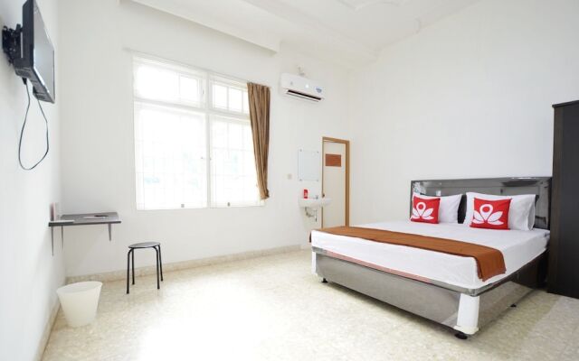 ZEN Rooms Kemang G17 Syariah