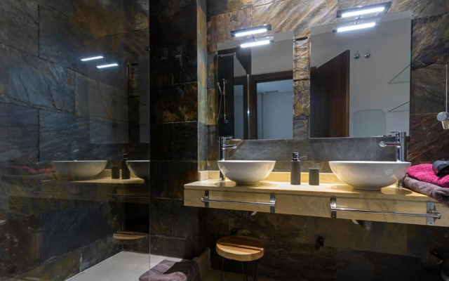 Alkazar Gardens Old Town 6 pax