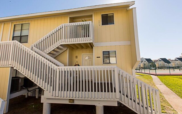 Sandpiper Cove Canal by Holiday Isle