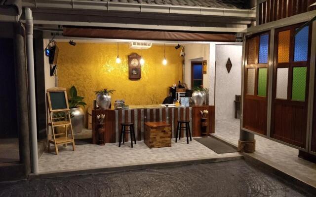 Sea Sand House Resort