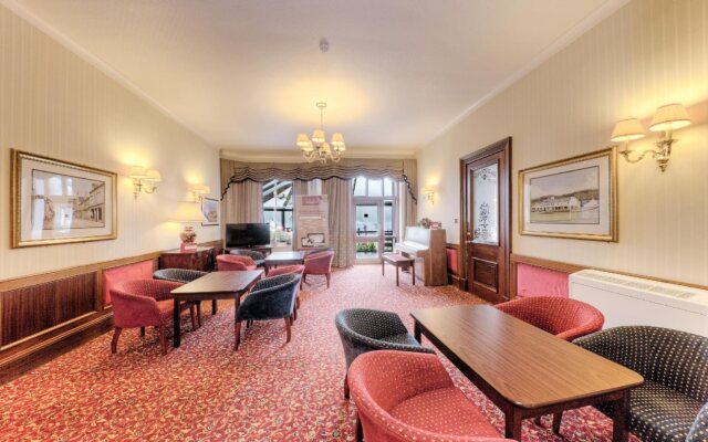 Muthu Fort William Hotel