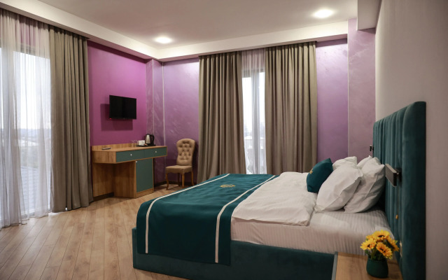 Отель DADIANI Inn