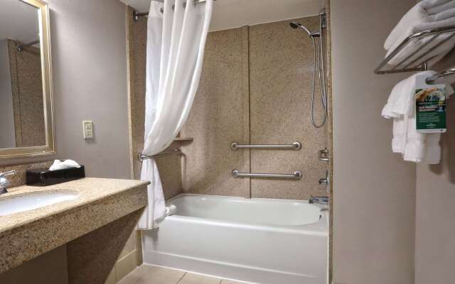 Wingate by Wyndham Savannah/Pooler
