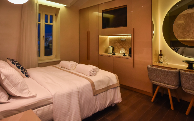 Consolato Boutique Suites