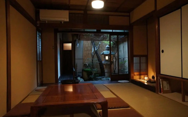 Itoya Stand Guesthouse
