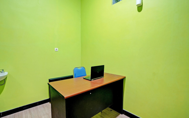 OYO Life 91884 Kost Kusuma Dewi Syariah