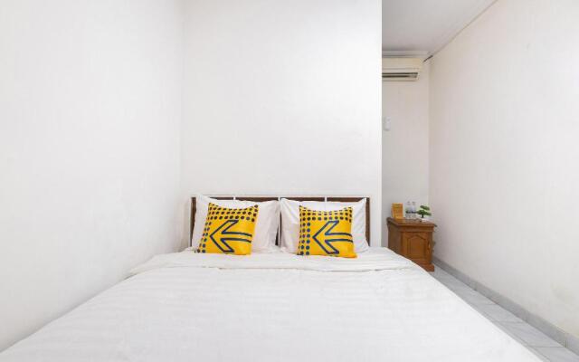 OYO 1806 Puri Arsita Homestay