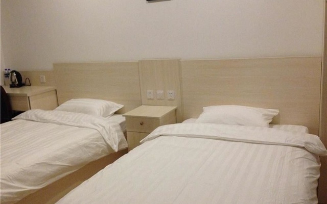 XinHai Hotel – Guest Rooms – Dalian