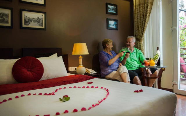Golden Lotus Legend Hotel