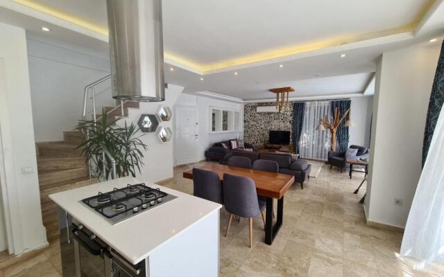 Villa with Jacuzzi and Backyard in Kalkan