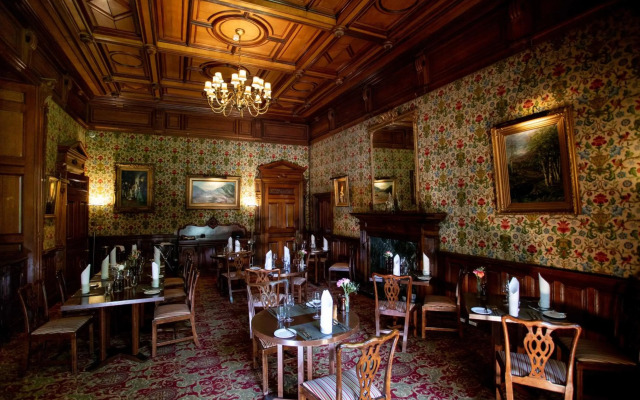 Macdonald Norwood Hall Hotel