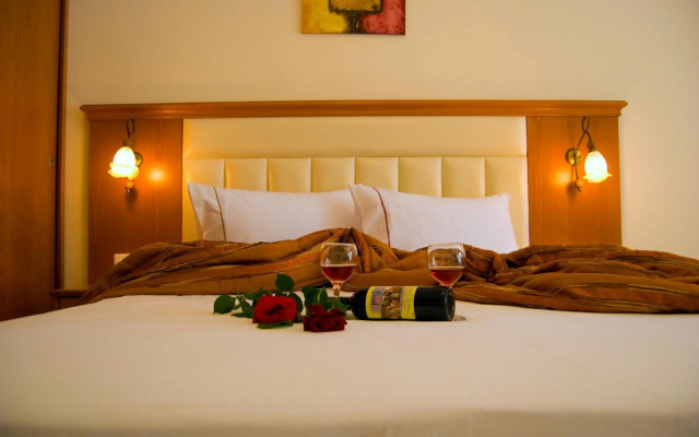 Porfi Beach Hotel