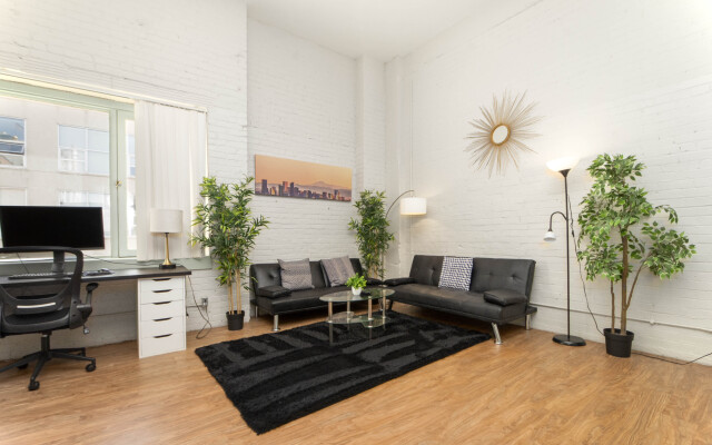Downtown Denver 2BR Apartment | Open Plan