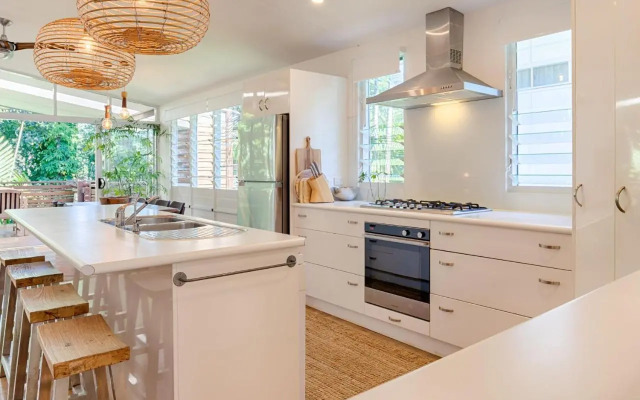 Sunshine Beach House 14 Depper Street
