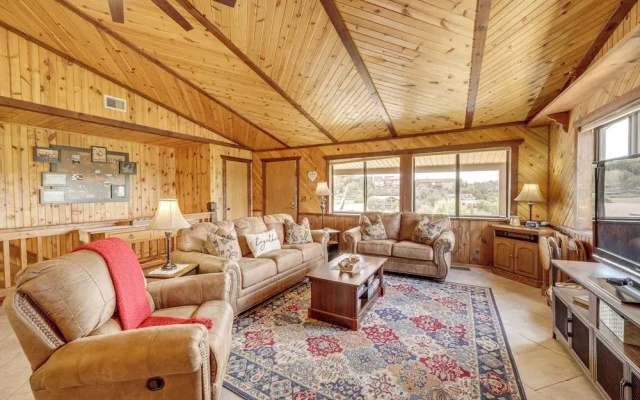 Mtn & Golf Course Views: Payson Retreat!