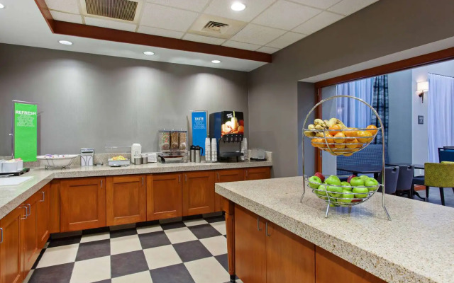 Hampton Inn & Suites Clovis-Airport North