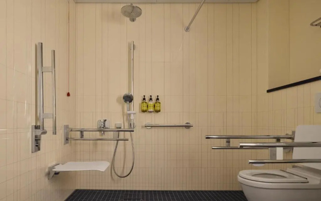 Kimpton Main Frankfurt by IHG