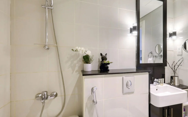 The Cosmopolitan Serene Living in a One Bedroom