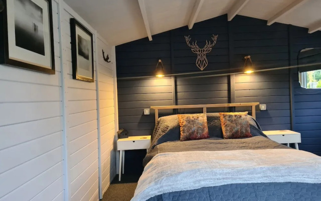 The Little Hide - Adult Only Camping Pods