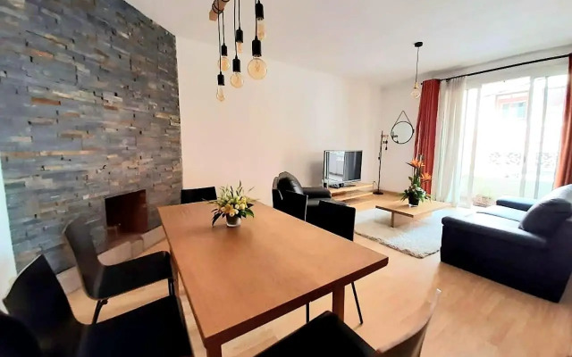 Cosy and Charming Home 2