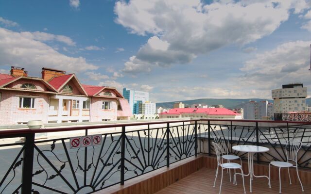 Tanan Center Serviced Apartments