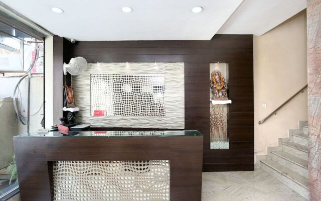 Oyo 15534 Hotel Milan Palace