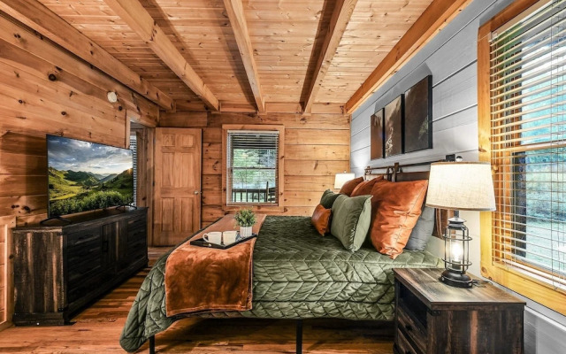 Willow Creek 2 Bedroom Cabin by RedAwning