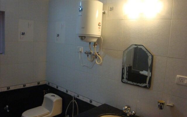 Radhu's Boutique Inn