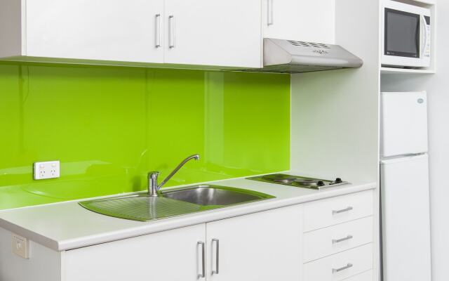 Majestic Oasis Apartments