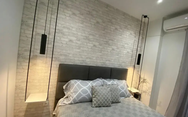 Utopia Apartment- At019