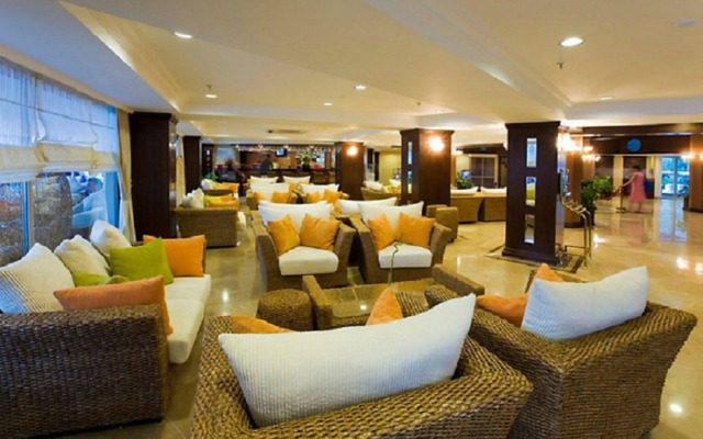 Latanya Park Resort