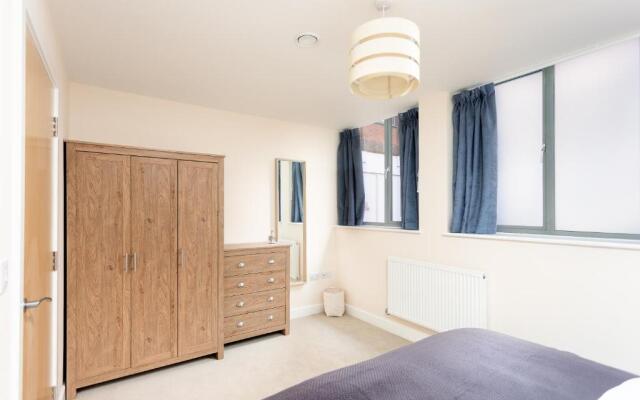 Stylish Modern City Centre Apartment