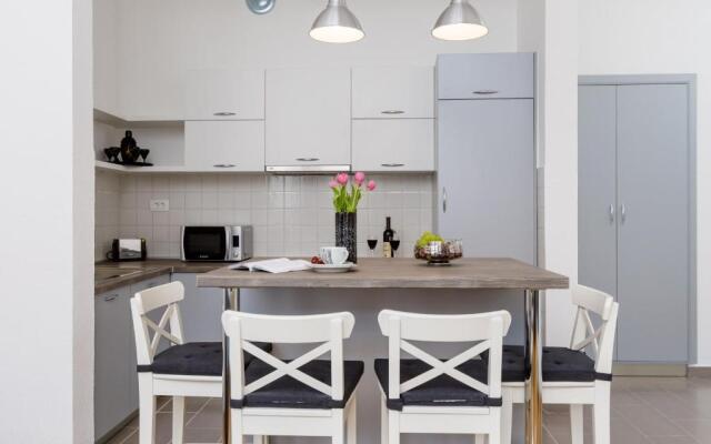 Old Town Clock Tower Apartment